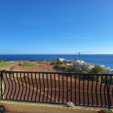 Penthouse With Sea View Marsaskala